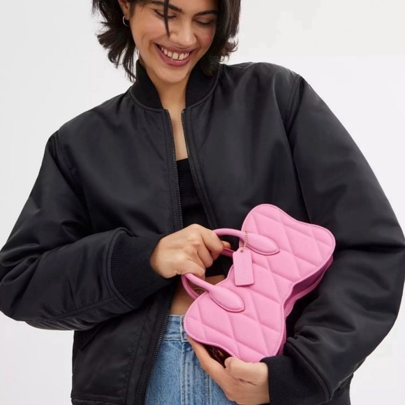 COACH PINK BOW BAG WITH QUILTING - Picture 2 of 8